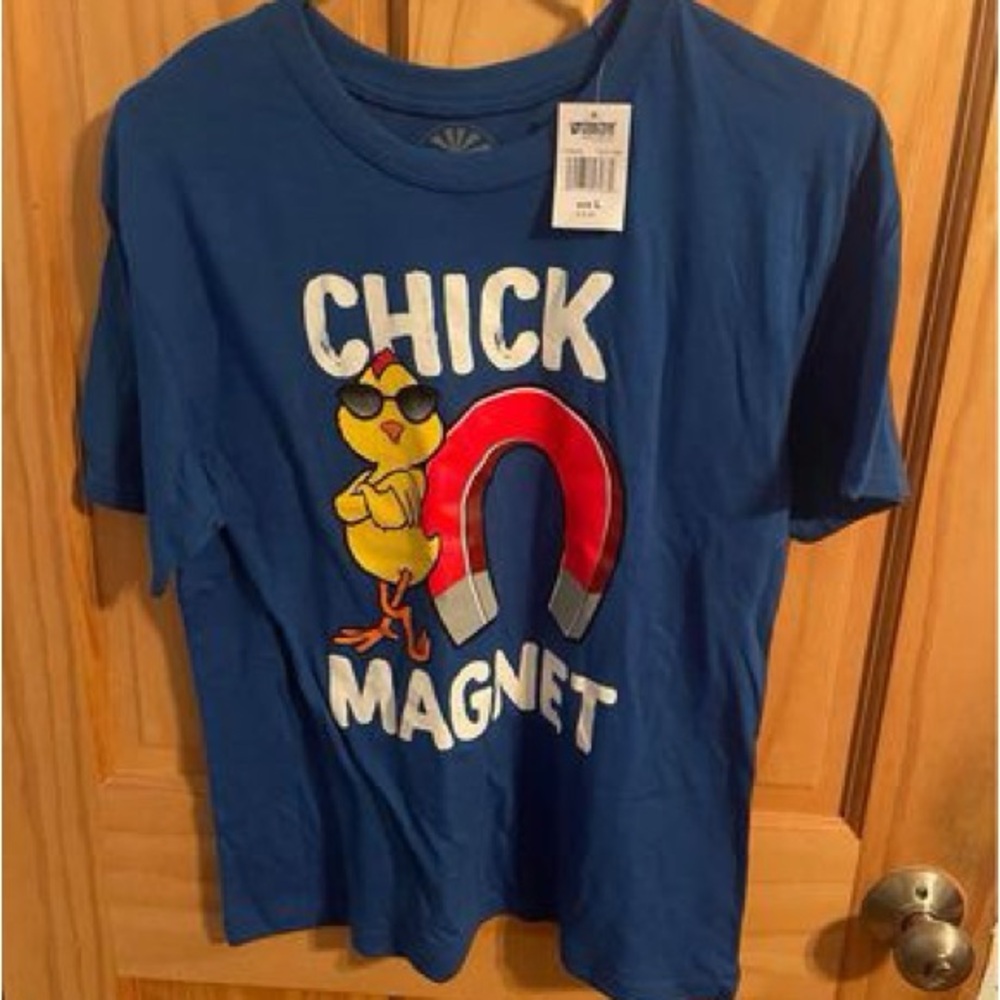 New With Tags Chick Magnet T-Shirt Size Large